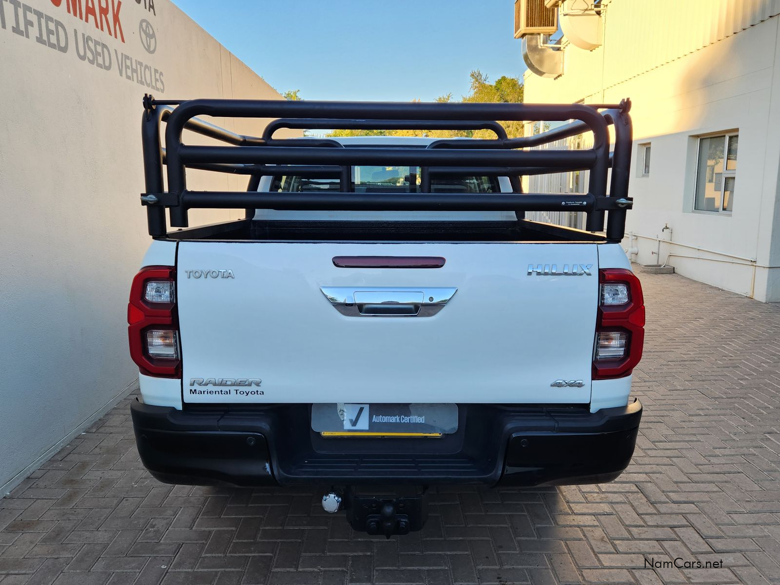 2023 Toyota Hilux photo 4