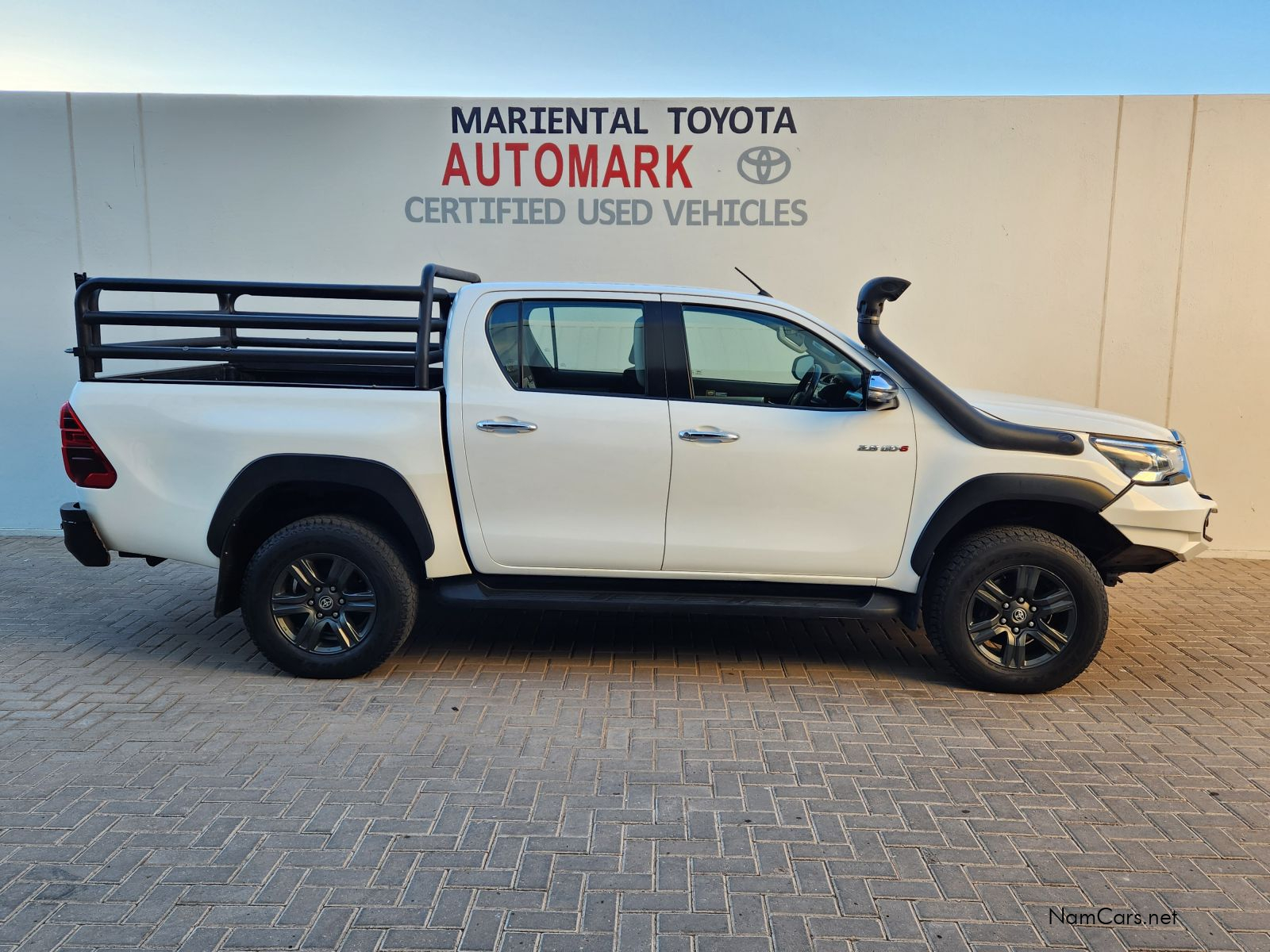 2023 Toyota Hilux photo 7