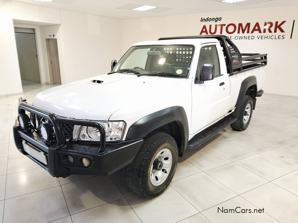 2018 Nissan Patrol photo 2