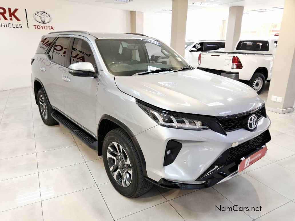 2023 Toyota Fortuner photo 3
