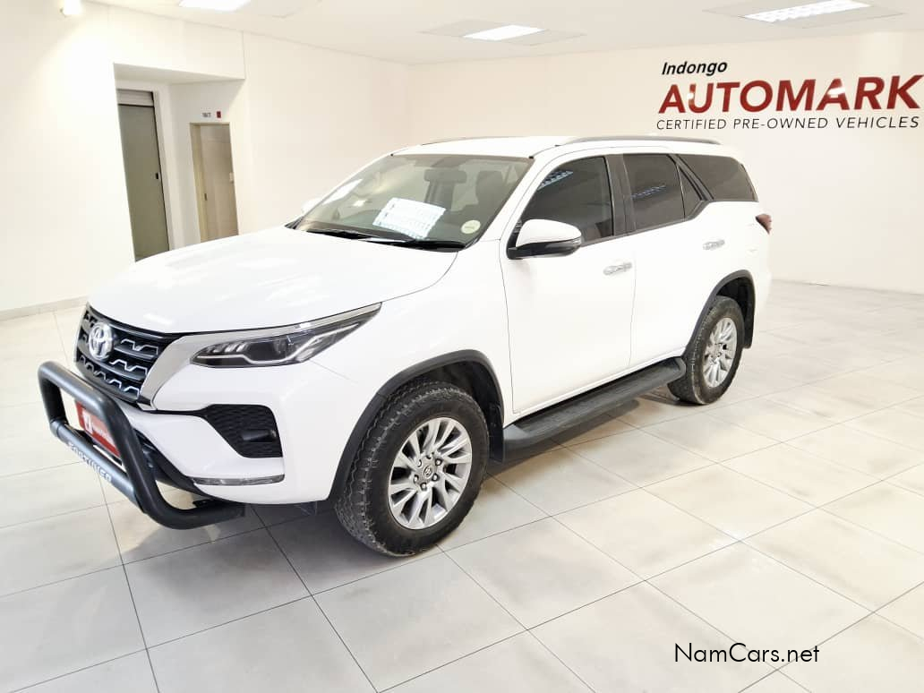 2021 Toyota Fortuner photo 2