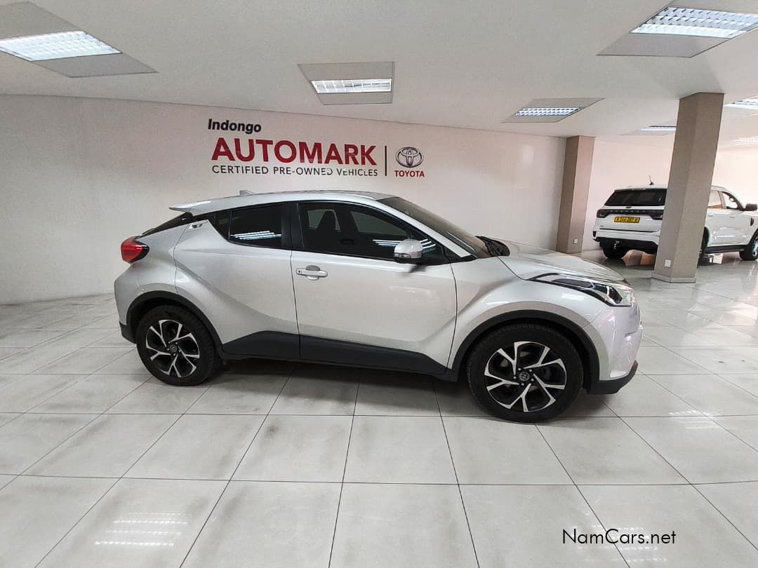 2020 Toyota C-HR photo 3