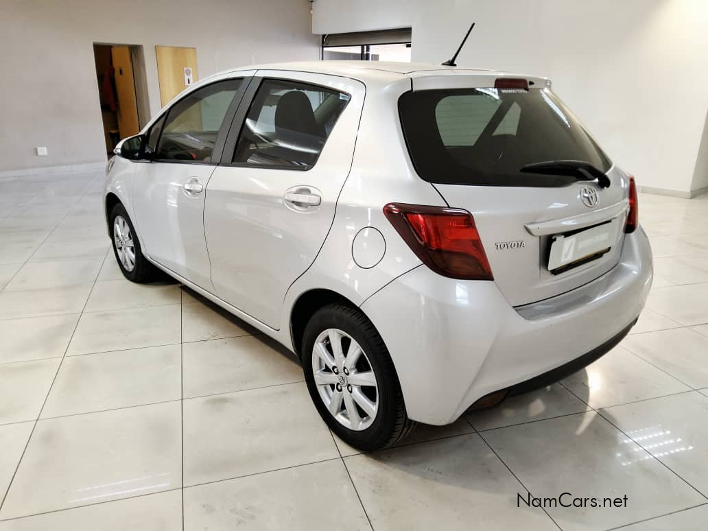 2016 Toyota Yaris photo 4