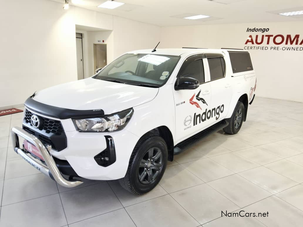 2025 Toyota Hilux photo 2