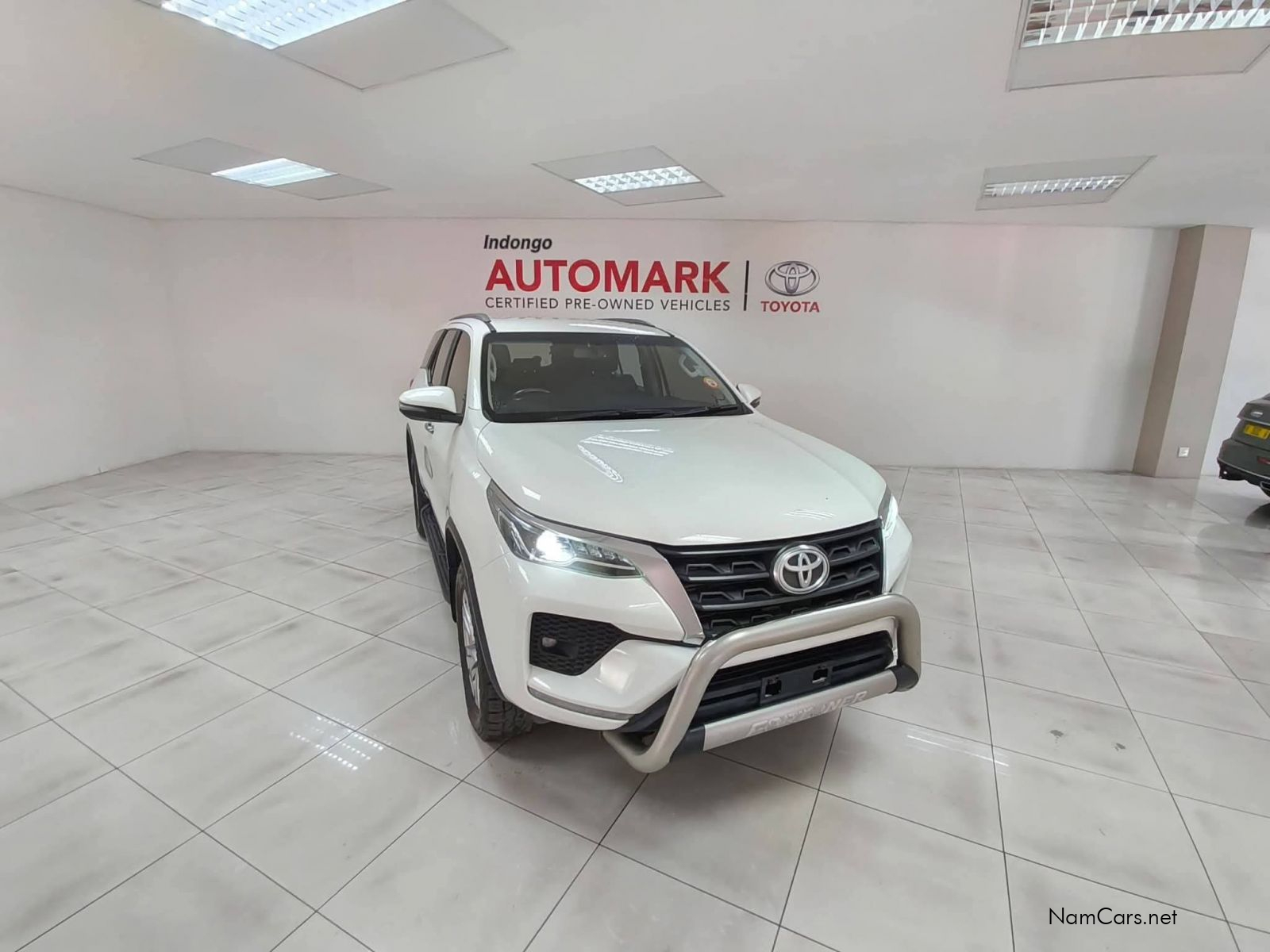 2021 Toyota Fortuner photo 1