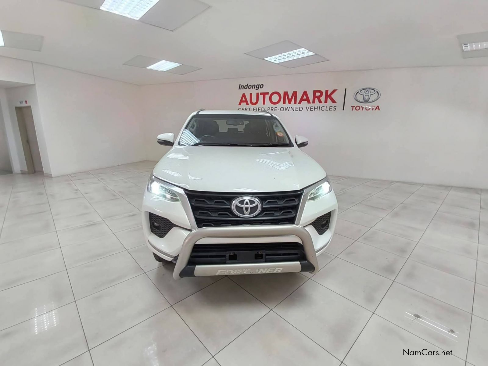 2021 Toyota Fortuner photo 2