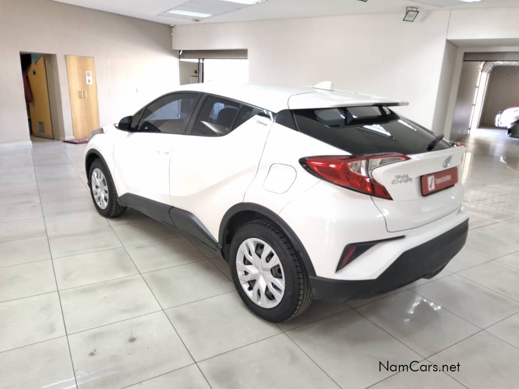 2021 Toyota C-HR photo 3