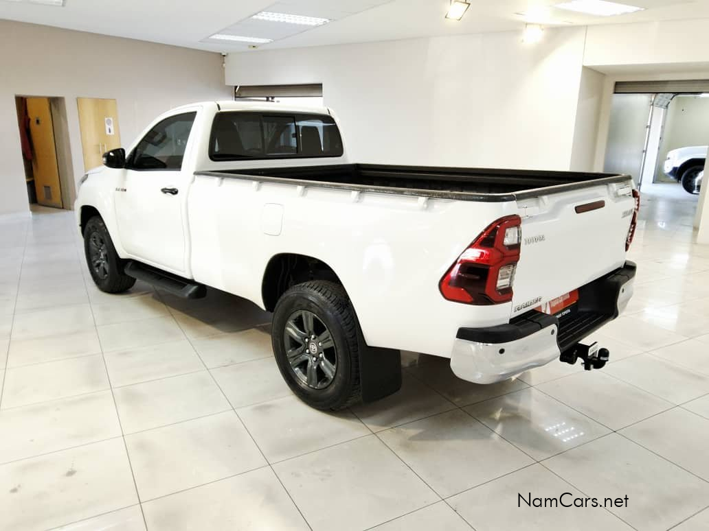 2025 Toyota Hilux photo 4