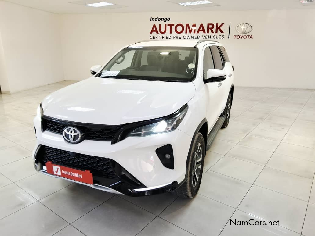 2025 Toyota Fortuner photo 1