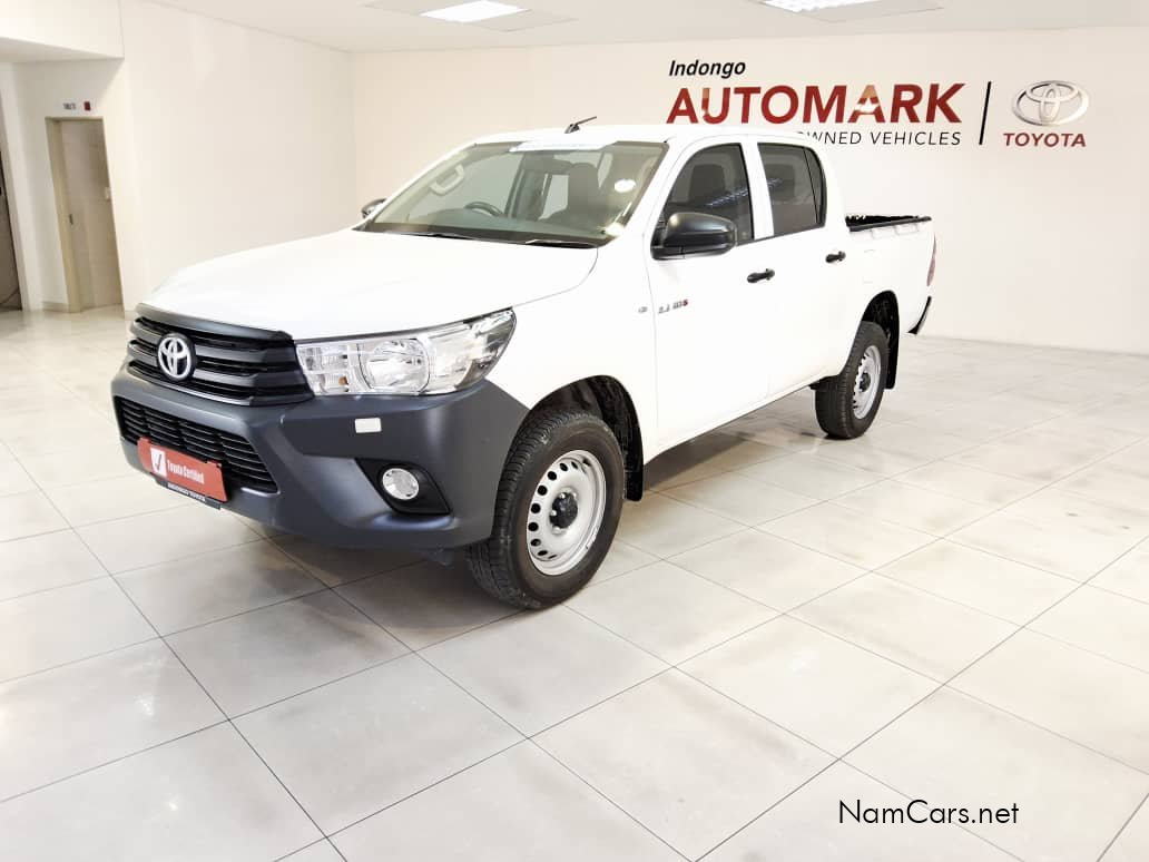 2024 Toyota Hilux photo 2