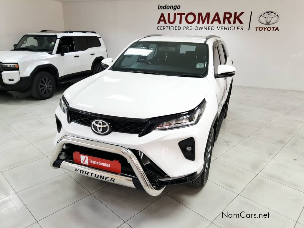 2025 Toyota Fortuner photo 1