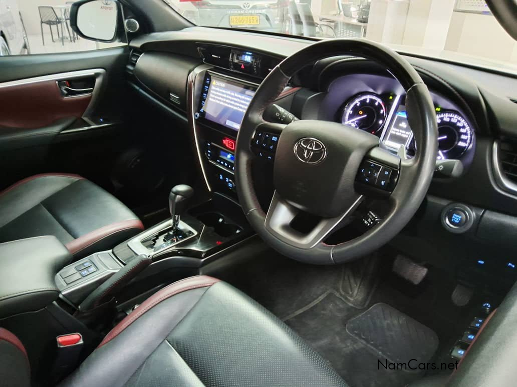 2025 Toyota Fortuner photo 5