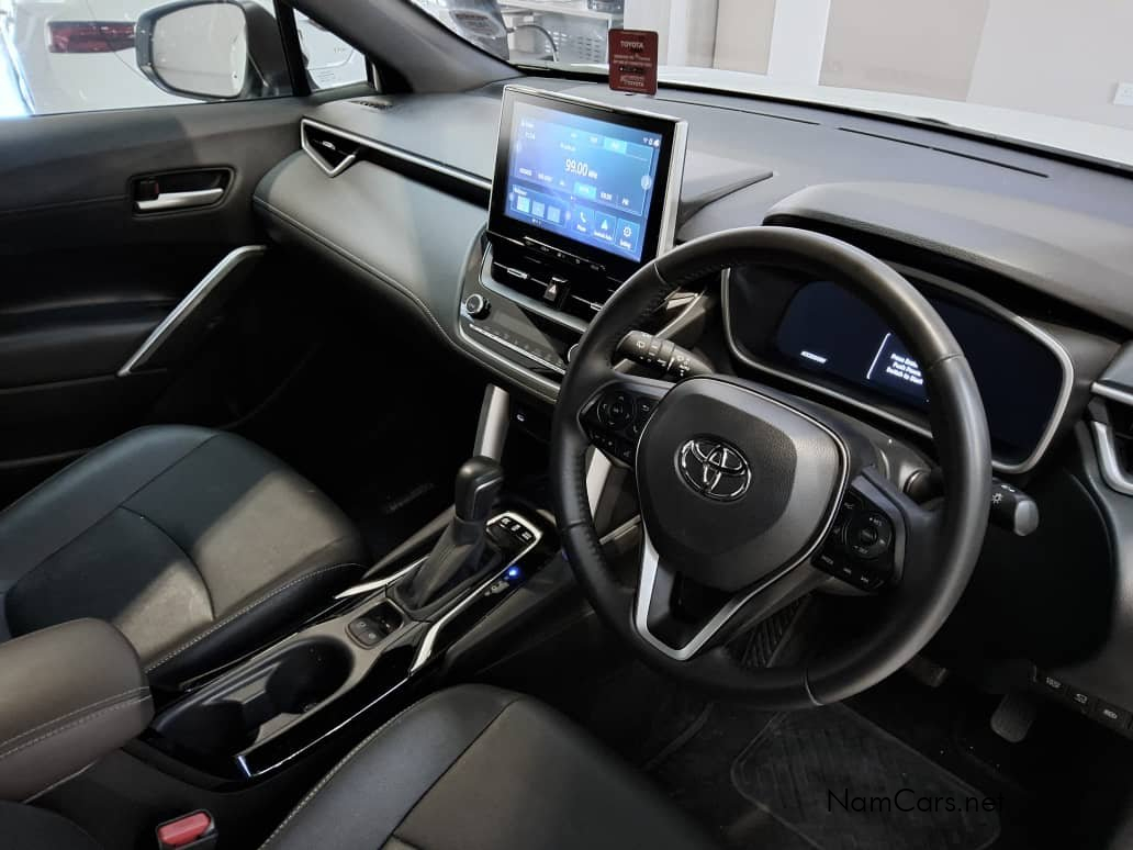 2025 Toyota Corolla photo 4