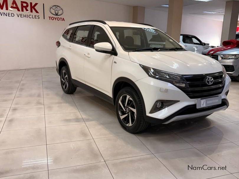 2019 Toyota Rush photo 3