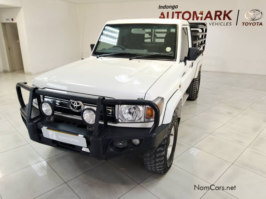 2021 Toyota Land Cruiser photo 1