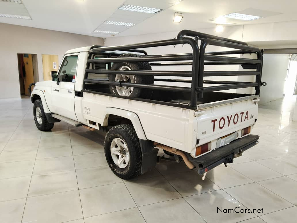 2021 Toyota Land Cruiser photo 4