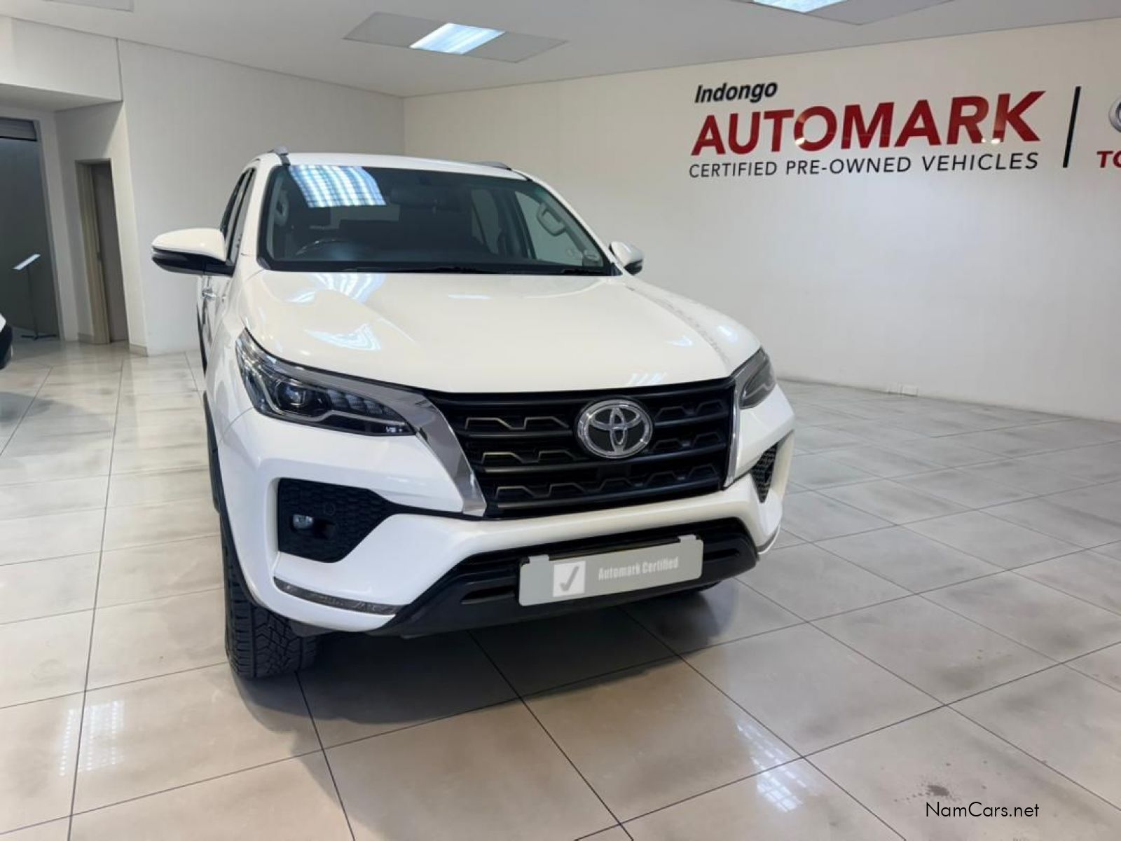 2023 Toyota Fortuner photo 1