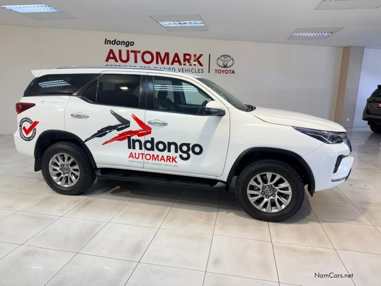 2023 Toyota Fortuner photo 2
