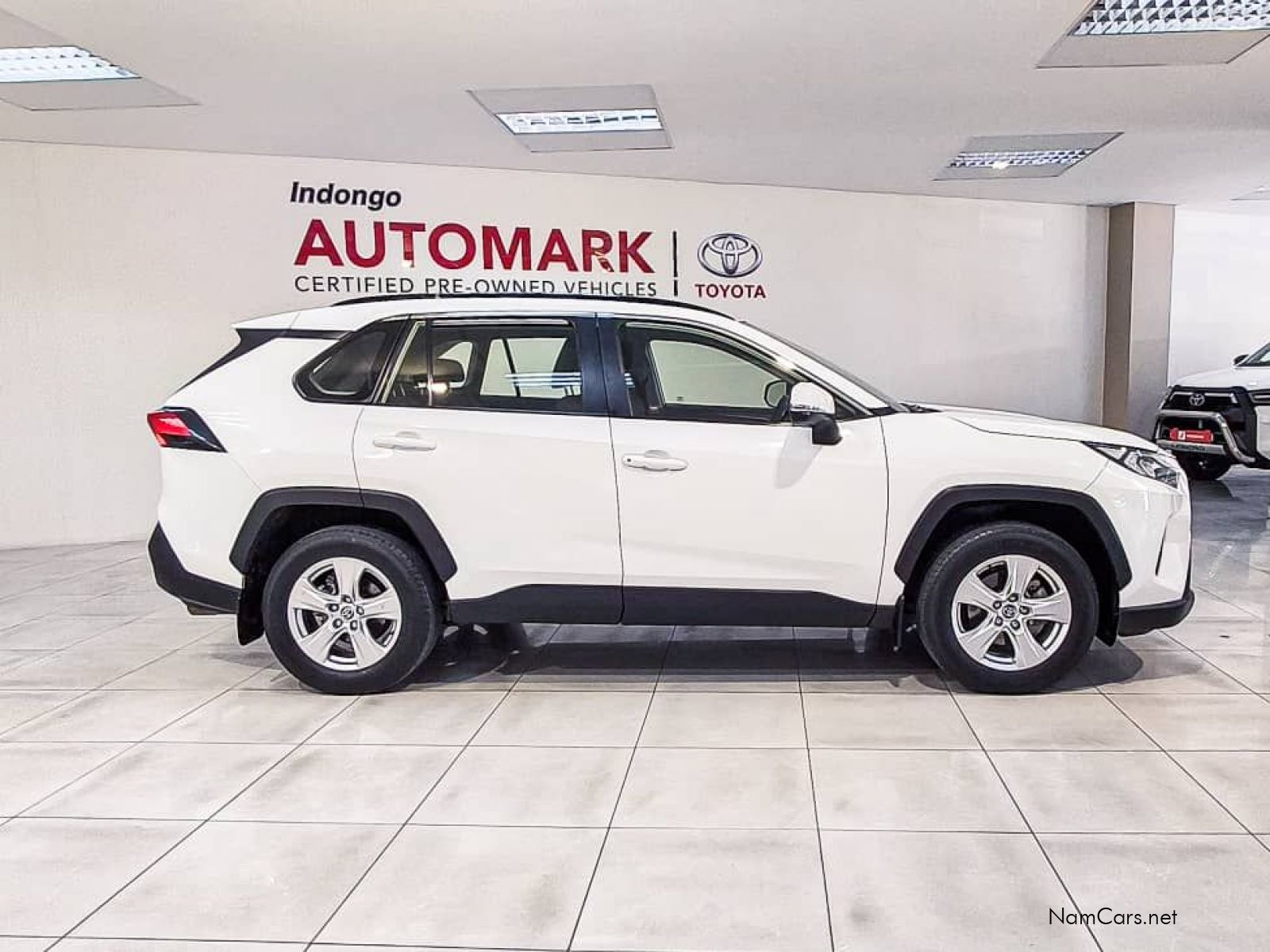 2020 Toyota Rav4 photo 3