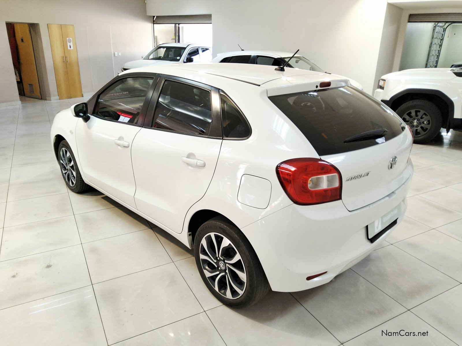 0 Toyota Starlet photo 4