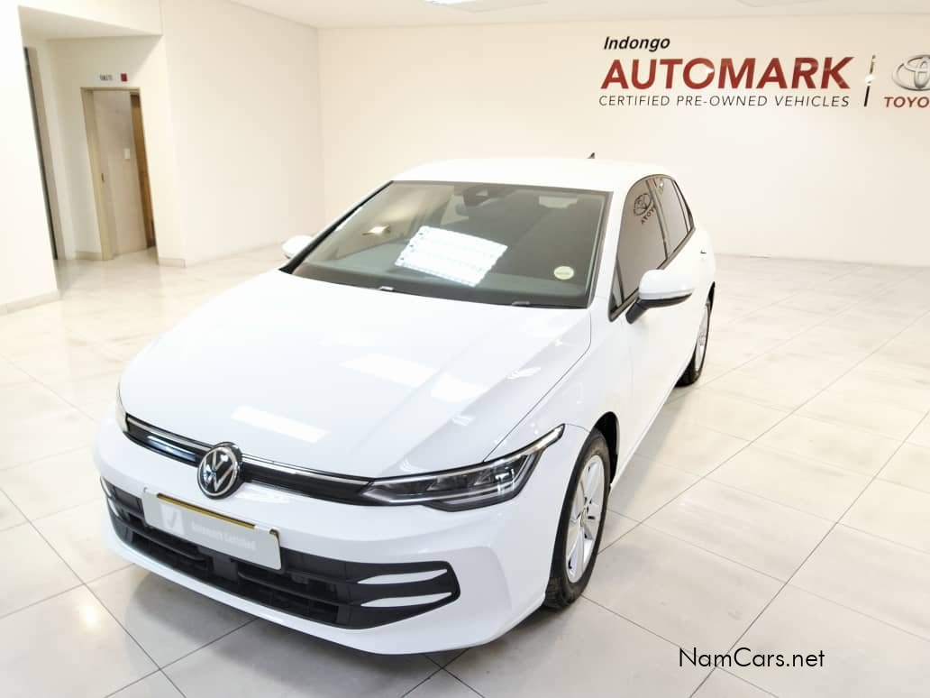 2025 Volkswagen Golf photo 1
