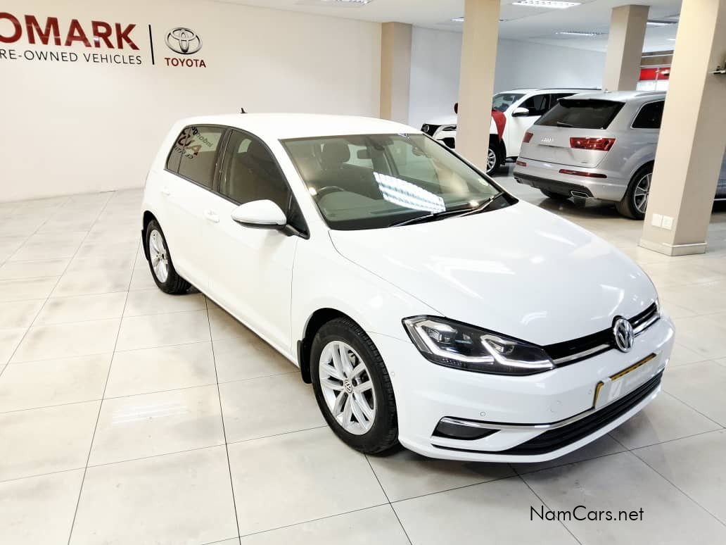 2020 Volkswagen Golf photo 3