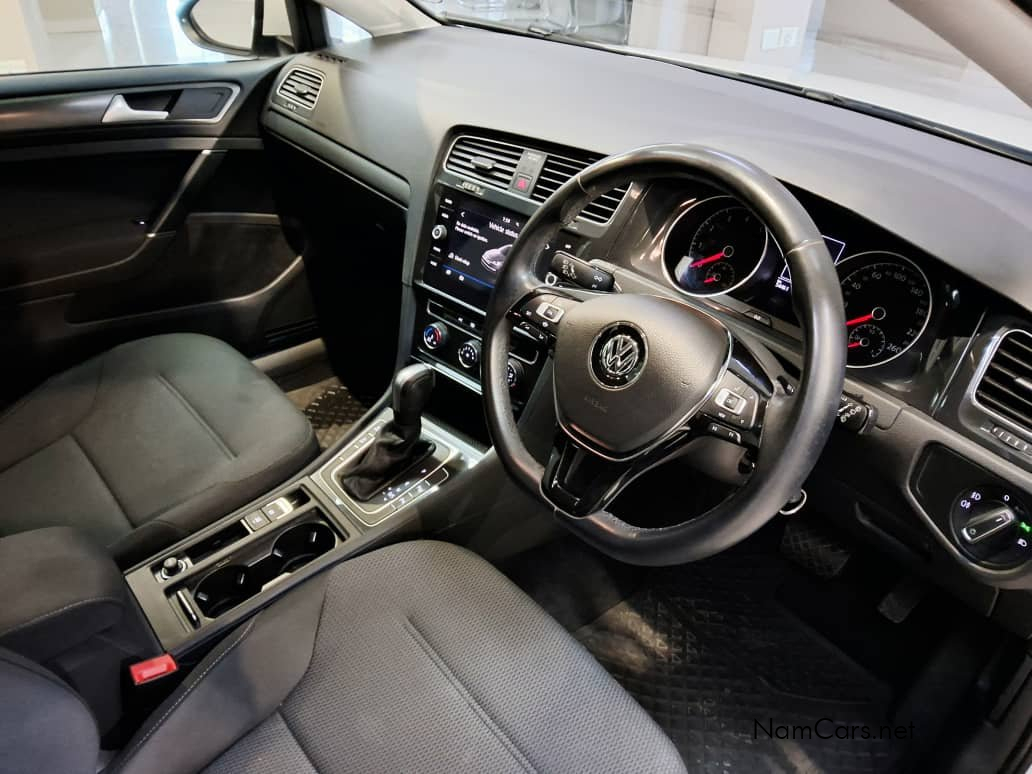 2020 Volkswagen Golf photo 5