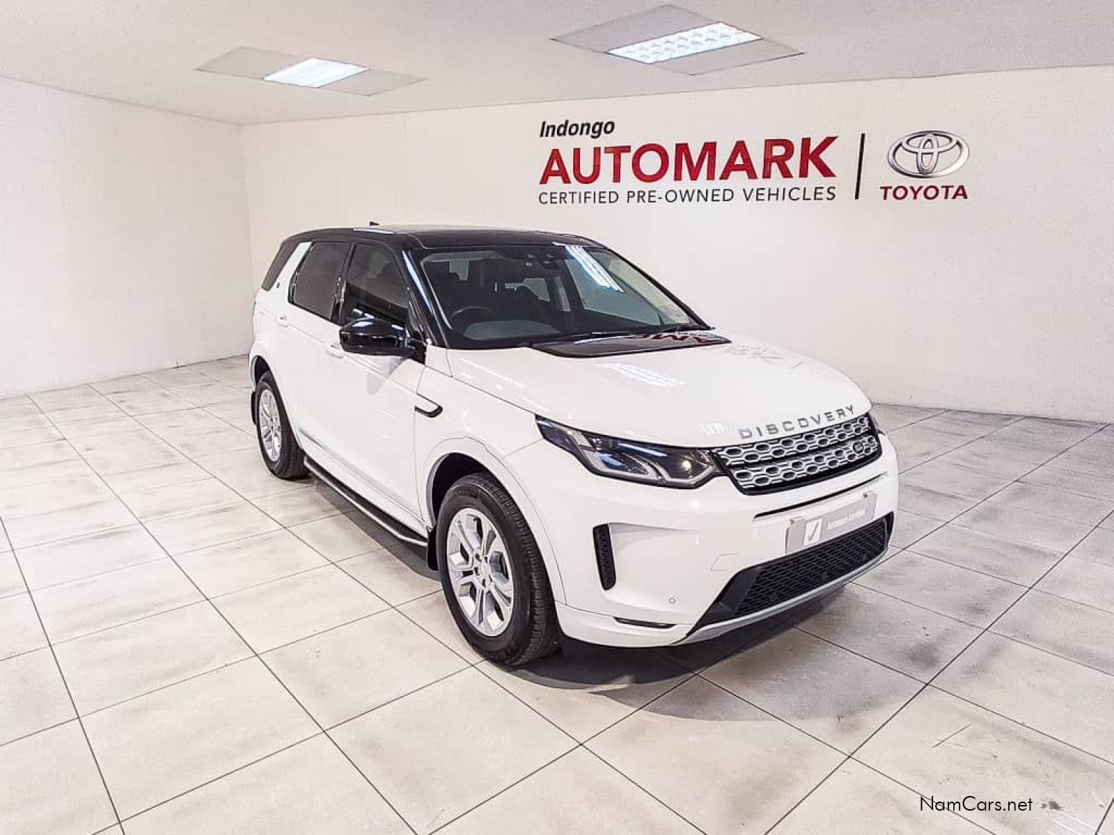 2020 Land Rover Discovery photo 1