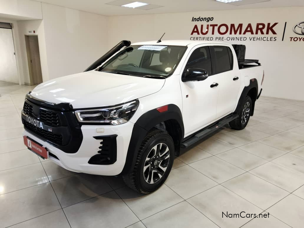 2022 Toyota Hilux photo 2