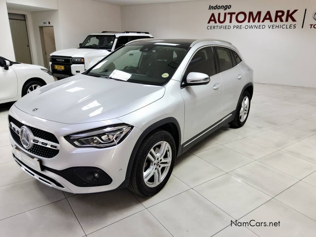 2021 Mercedes-Benz GLA Class photo 2