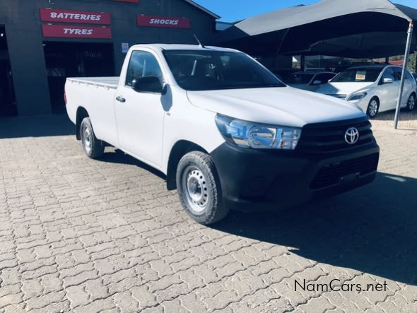 2025 Toyota Hilux photo 1