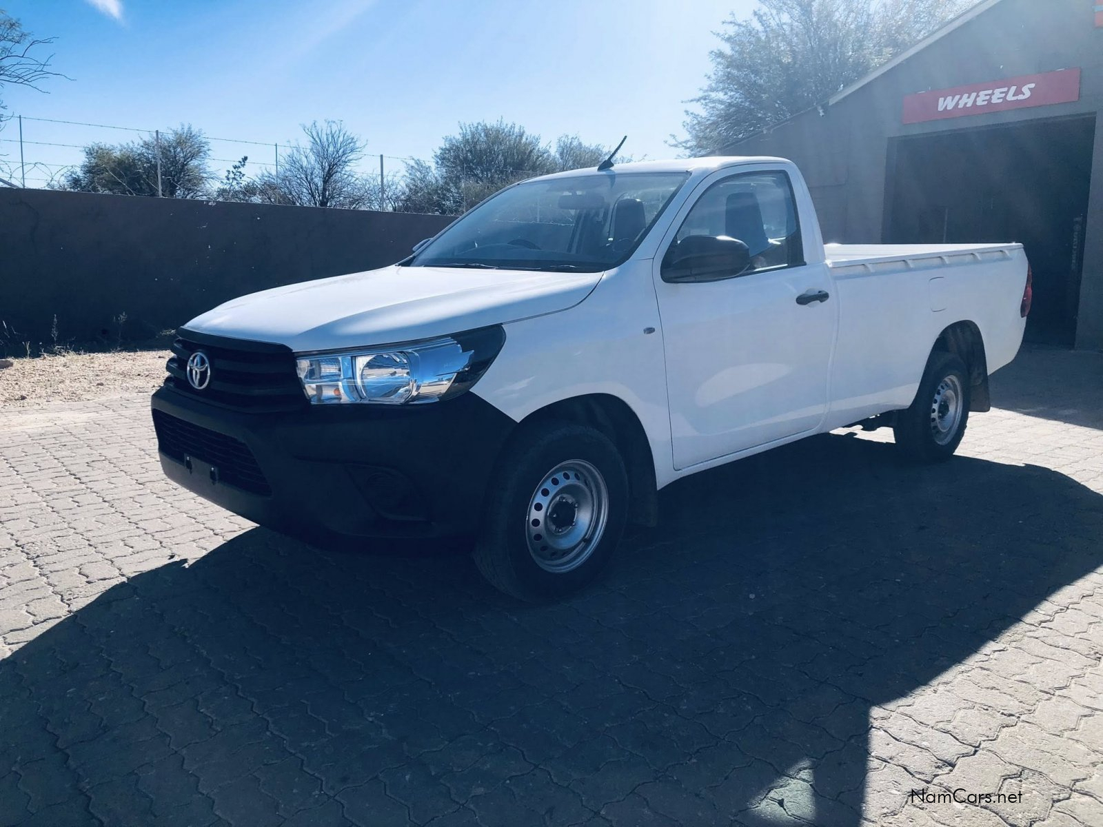 2025 Toyota Hilux photo 4