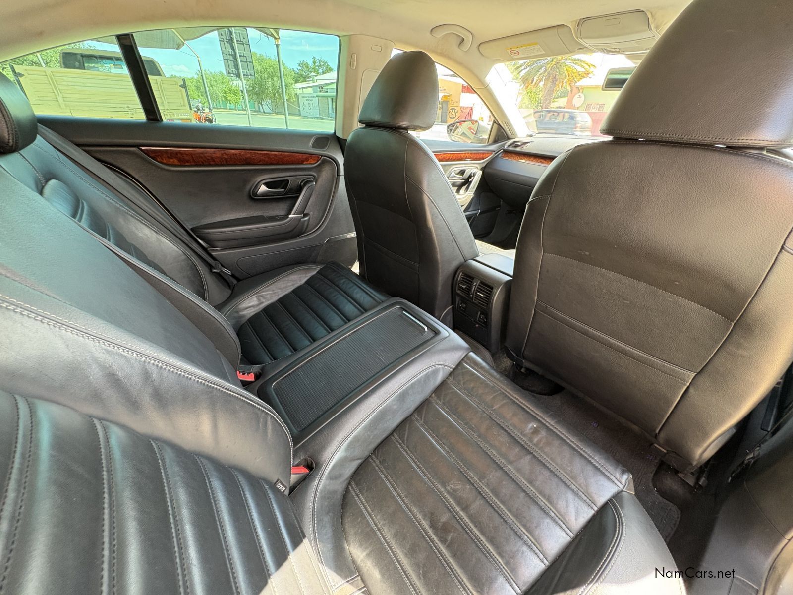 2011 Volkswagen Passat photo 6