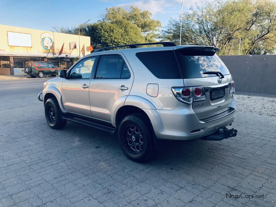 2013 Toyota Fortuner photo 3