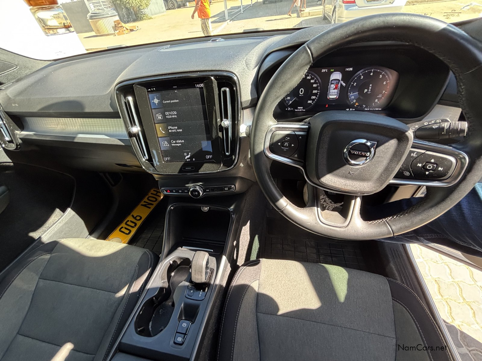 2022 Volvo XC40 photo 7