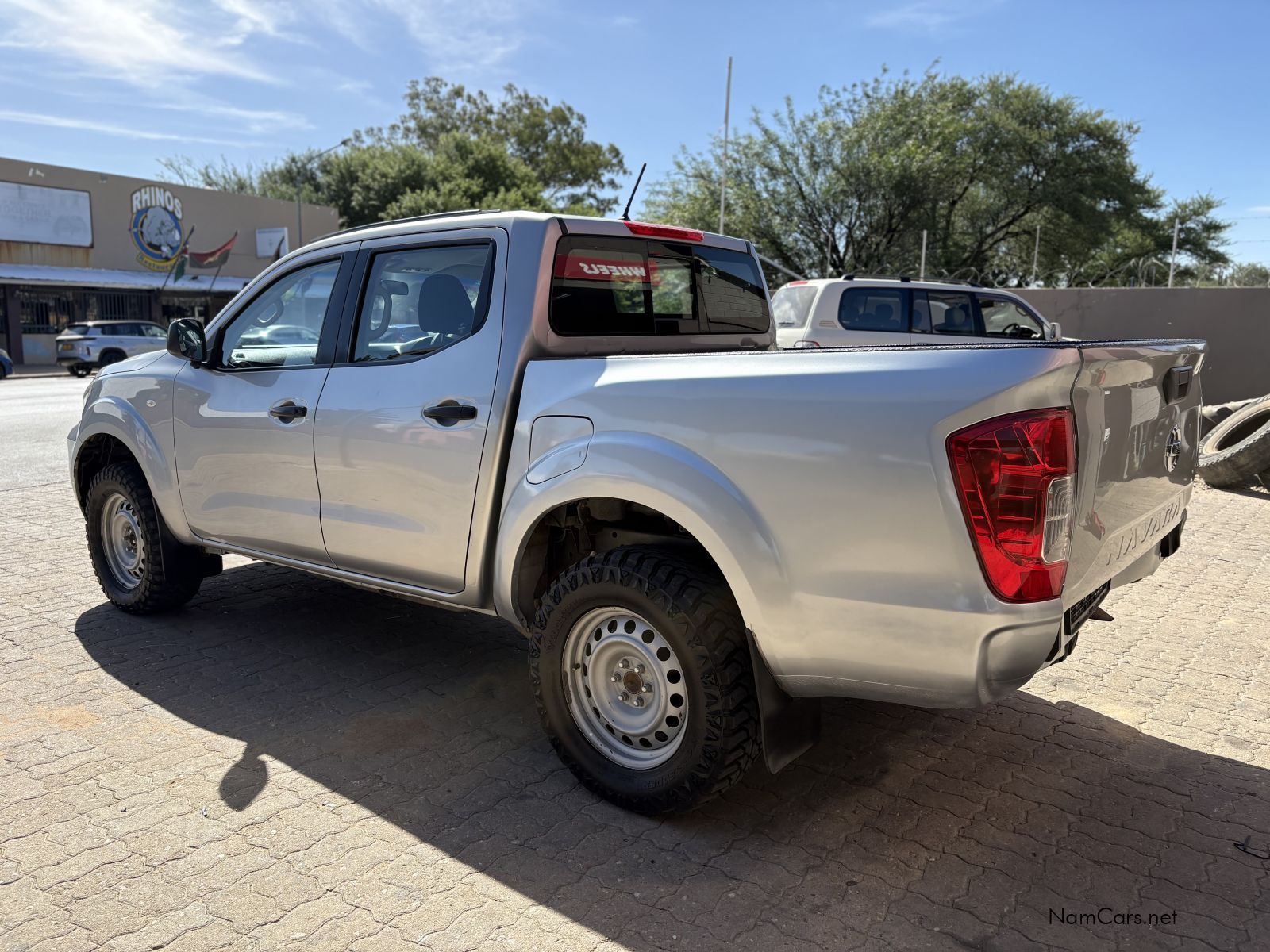 2022 Nissan Navara photo 3