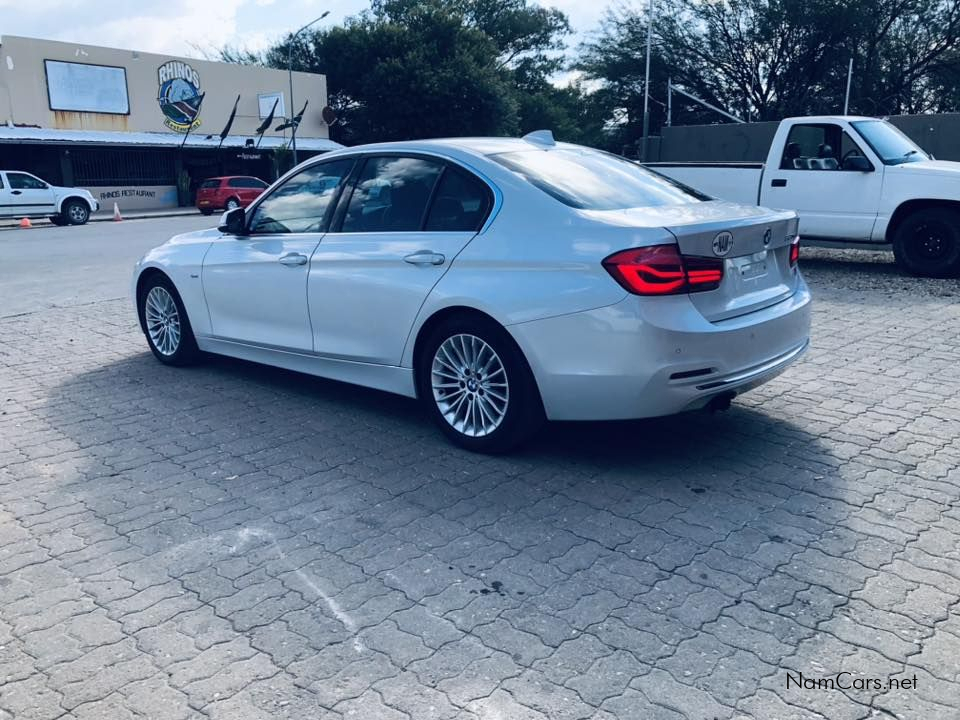 2017 BMW 3 Series photo 3