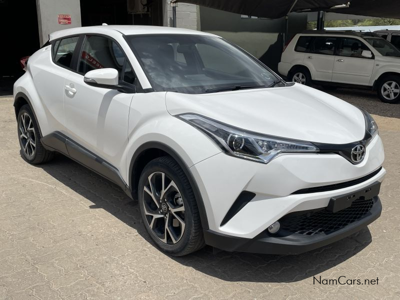 2018 Toyota C-HR photo 1