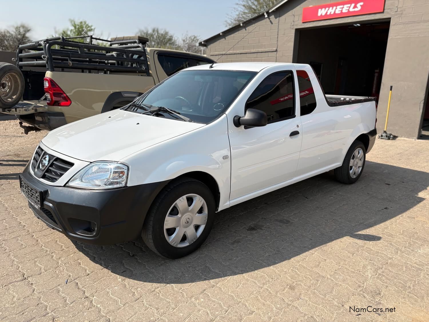 2021 Nissan NP200 photo 2