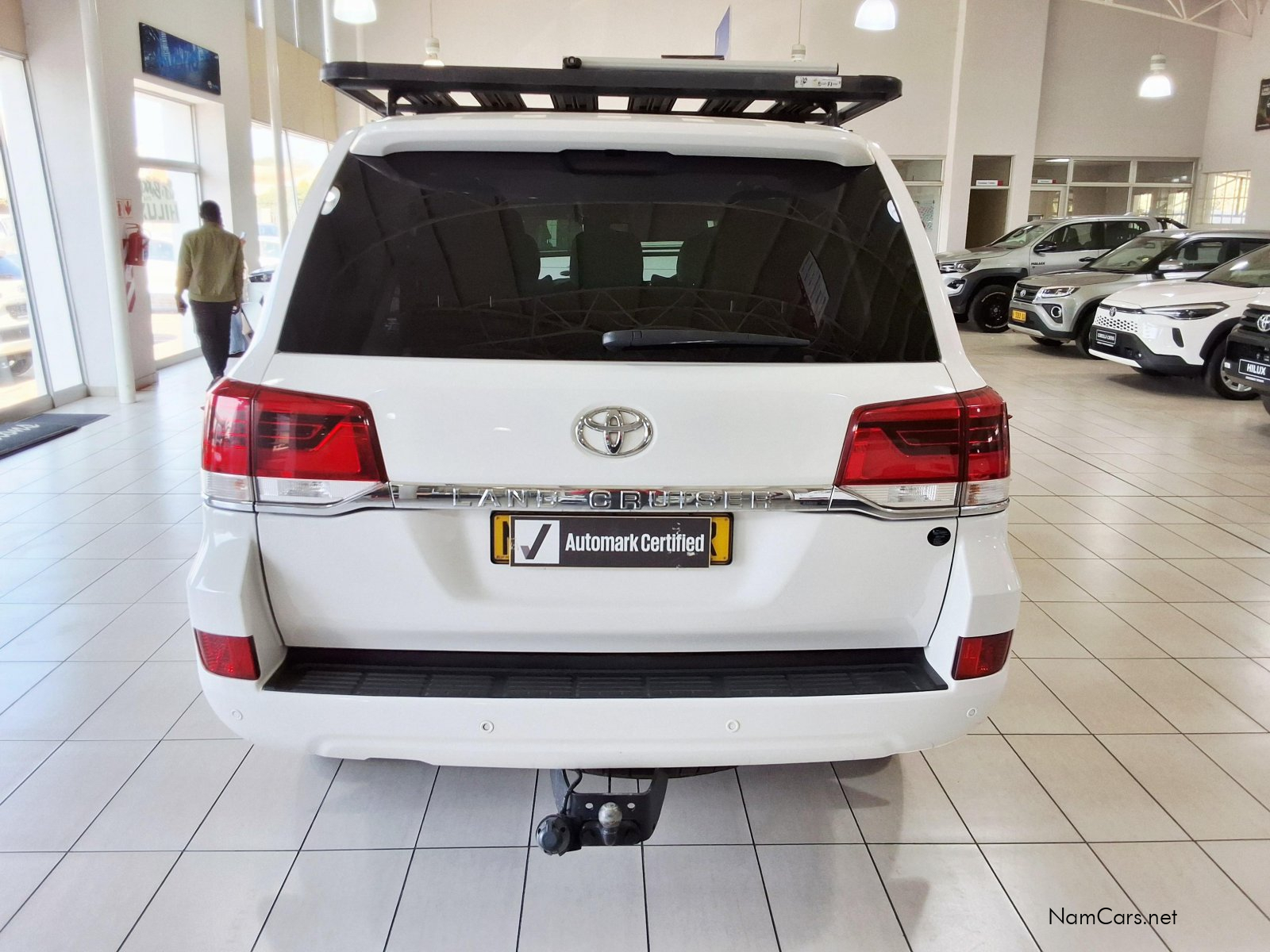 2016 Toyota Land Cruiser photo 5