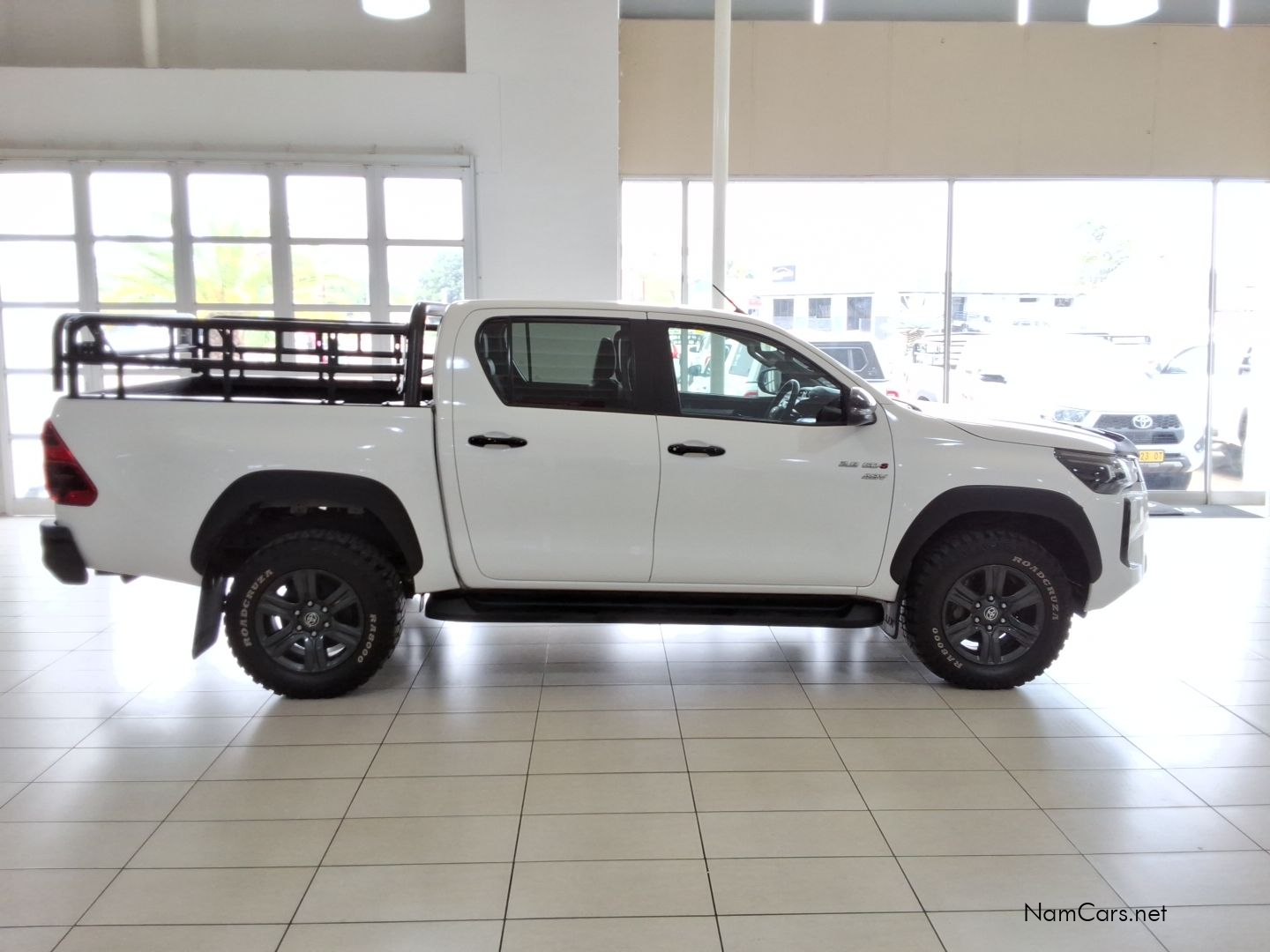 2025 Toyota Hilux photo 3