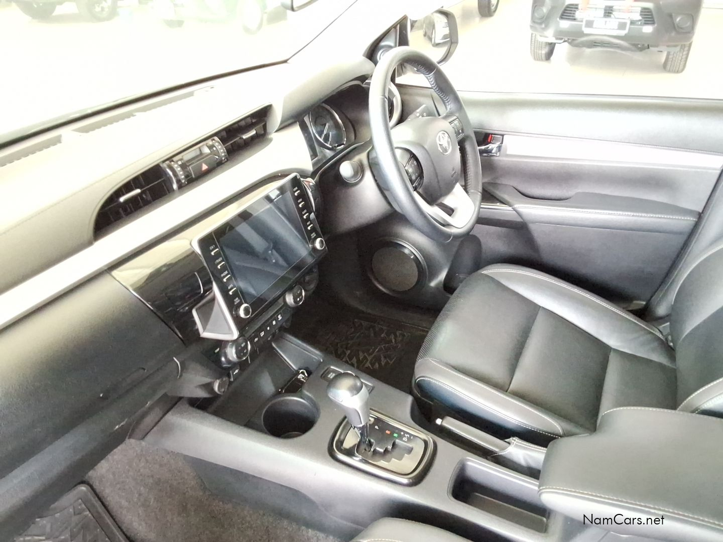 2025 Toyota Hilux photo 7
