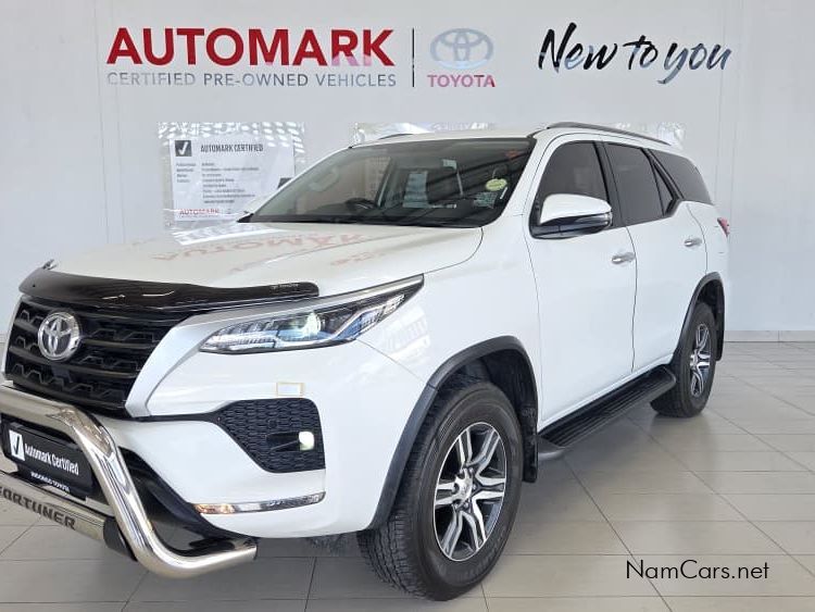 2020 Toyota Fortuner photo 2