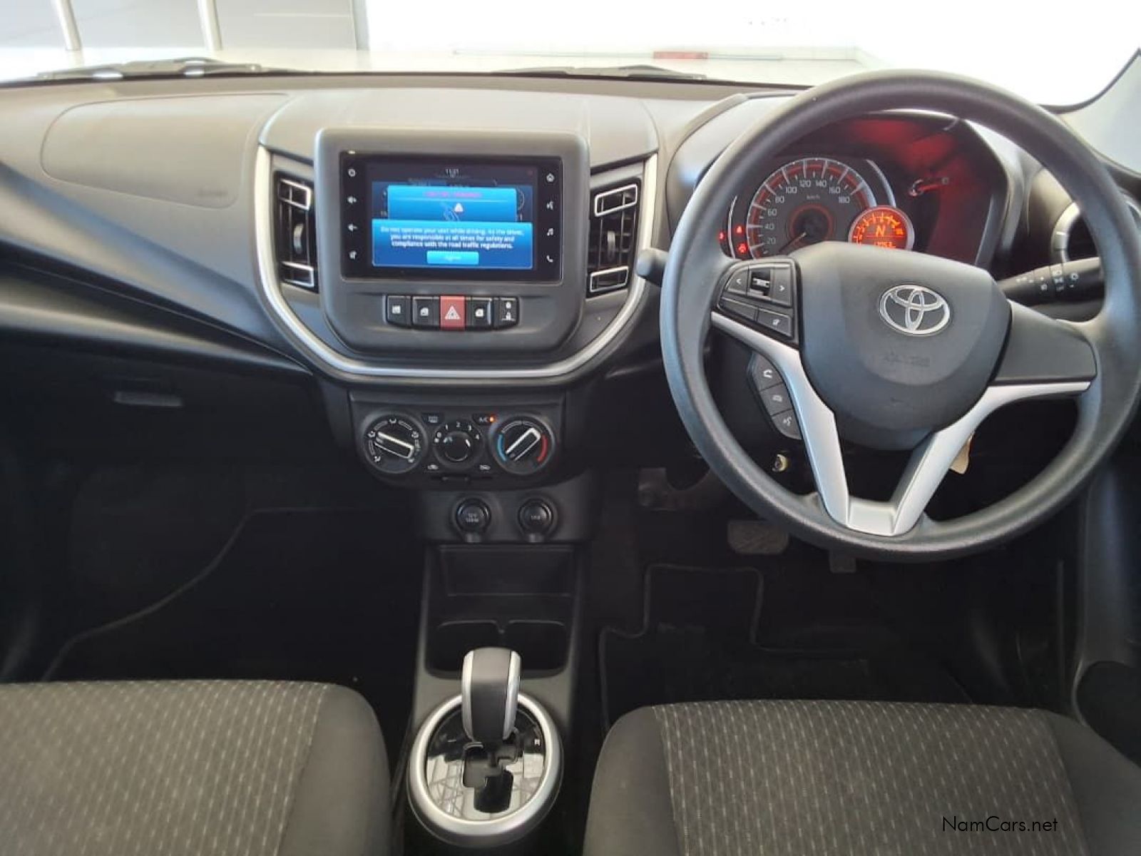 2024 Toyota Vitz photo 5