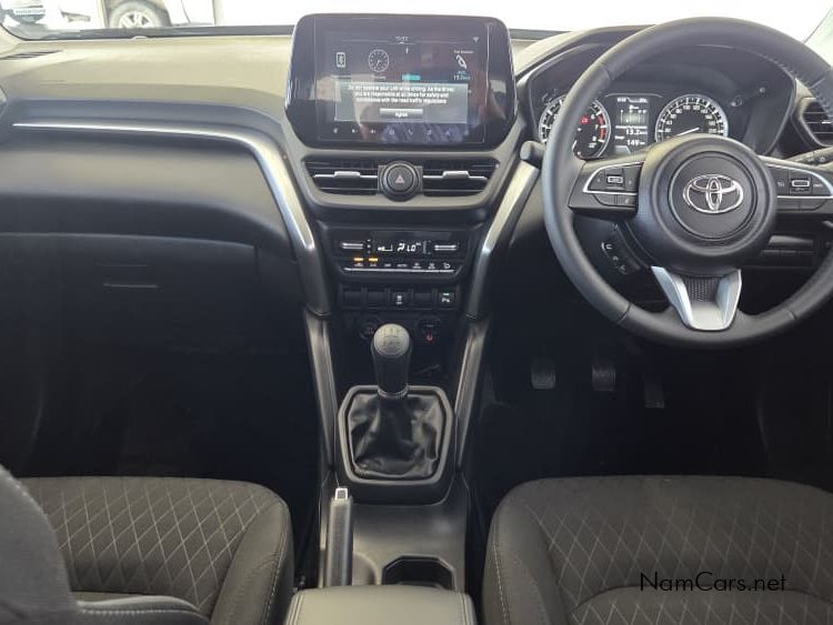 2025 Toyota Urban Cruiser photo 4