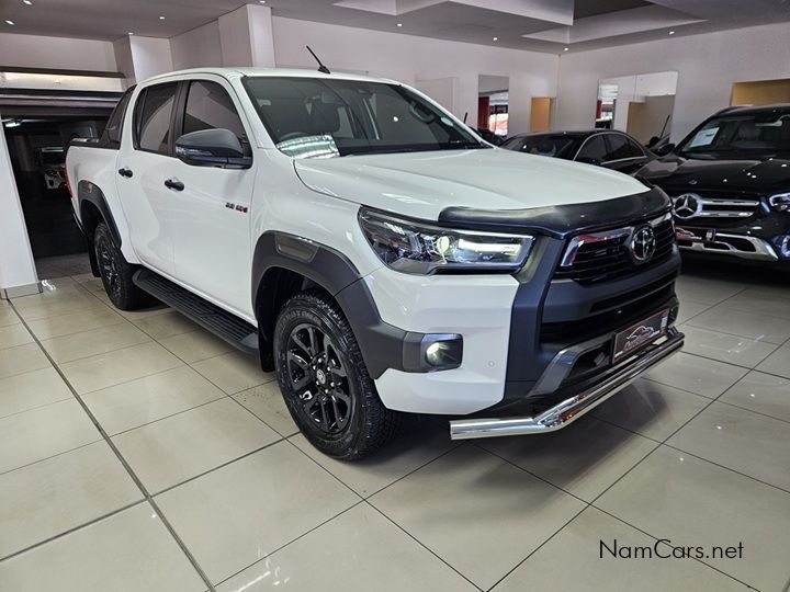 2025 Toyota Hilux photo 1