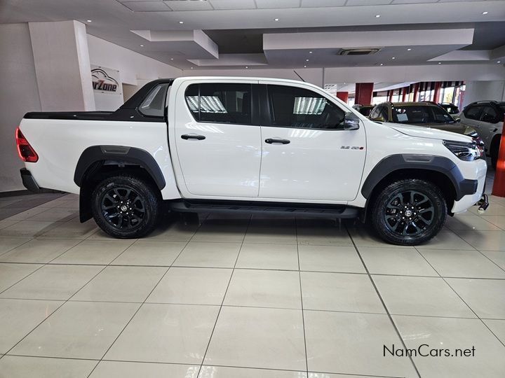 2025 Toyota Hilux photo 3