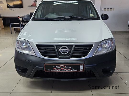 2021 Nissan NP200 photo 2