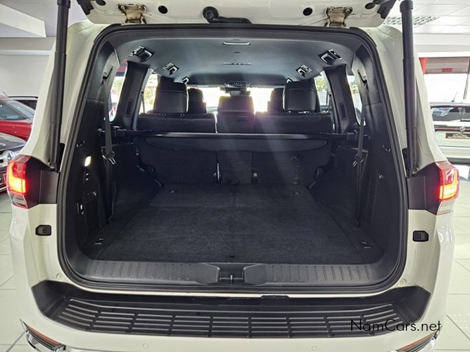 2025 Toyota Land Cruiser photo 10