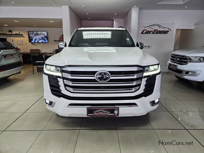 2025 Toyota Land Cruiser photo 2